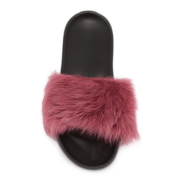 Ugg Women's Red Royale Genuine Lamb Fur Slide - Picture 6 of 6